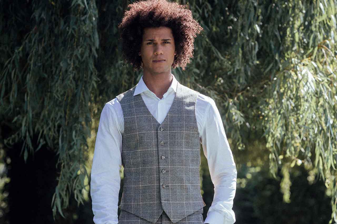 Chemise sur mesure pour costume homme